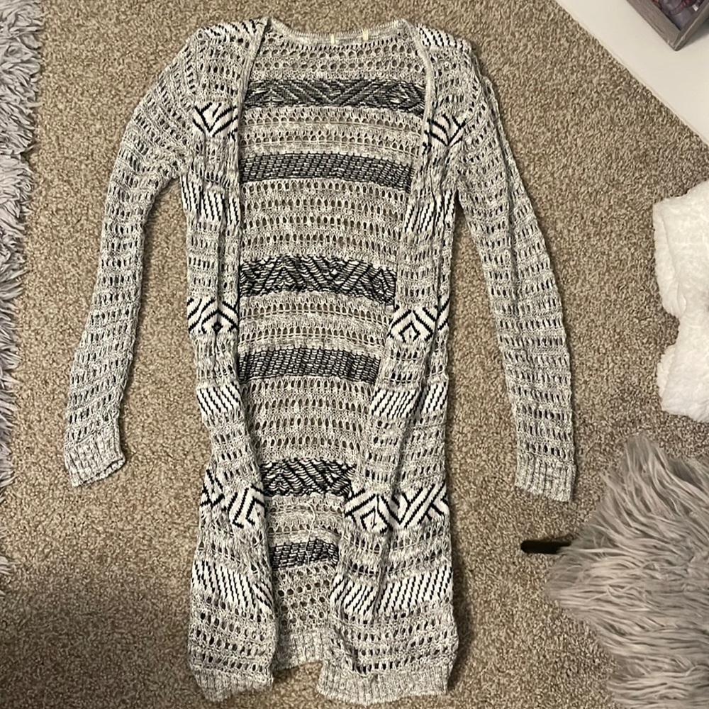 NWOT Women’s Causal Long Cardigan Knit Sweater